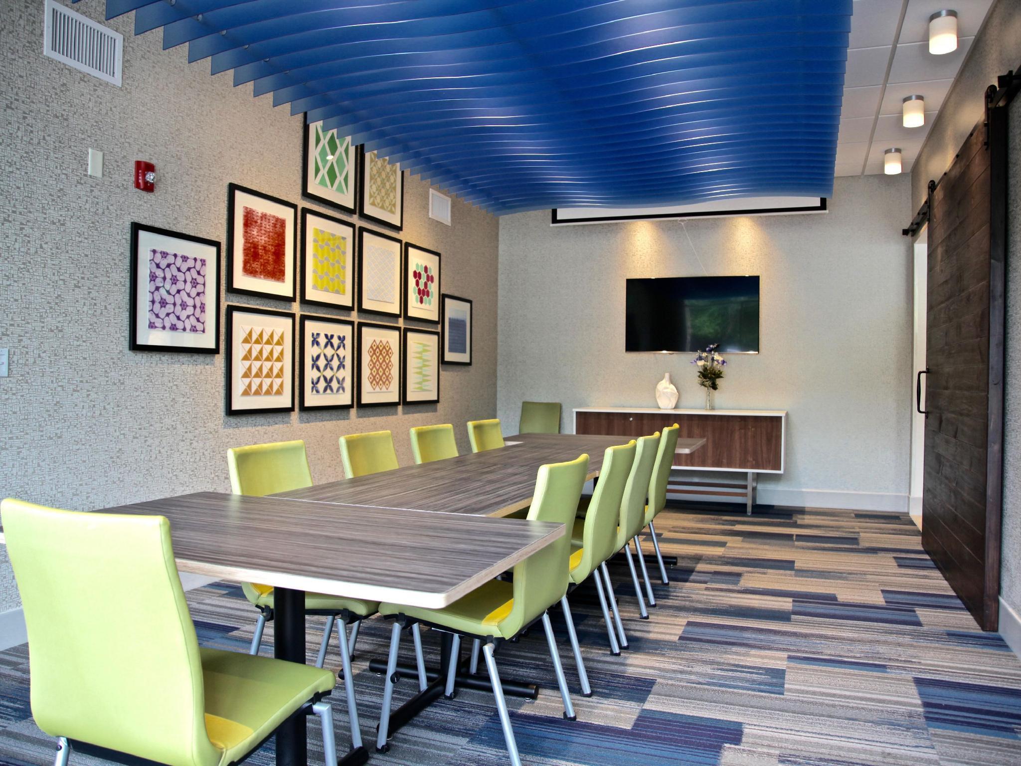 Holiday Inn Express & Suites Oswego By Ihg מראה חיצוני תמונה