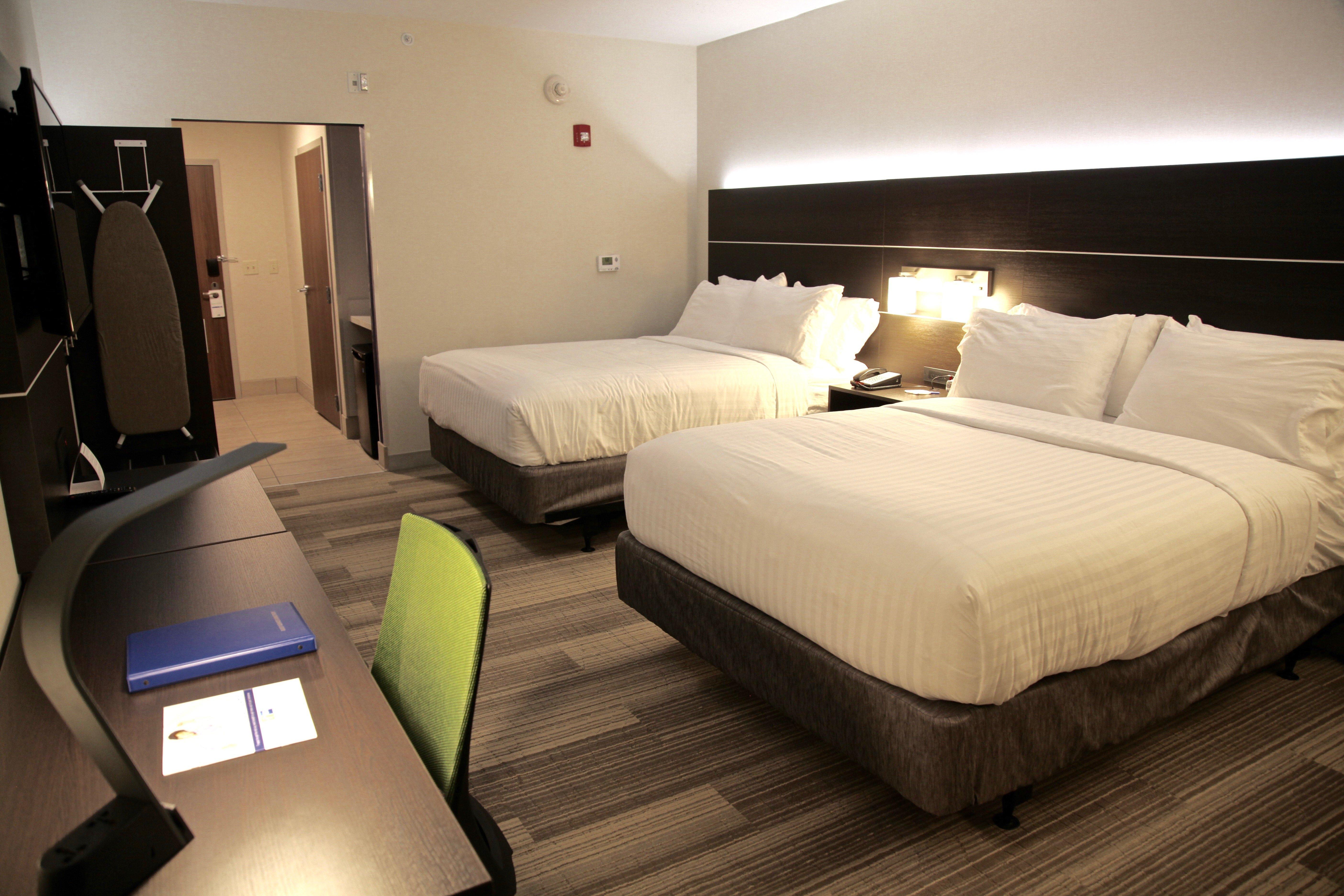 Holiday Inn Express & Suites Oswego By Ihg מראה חיצוני תמונה