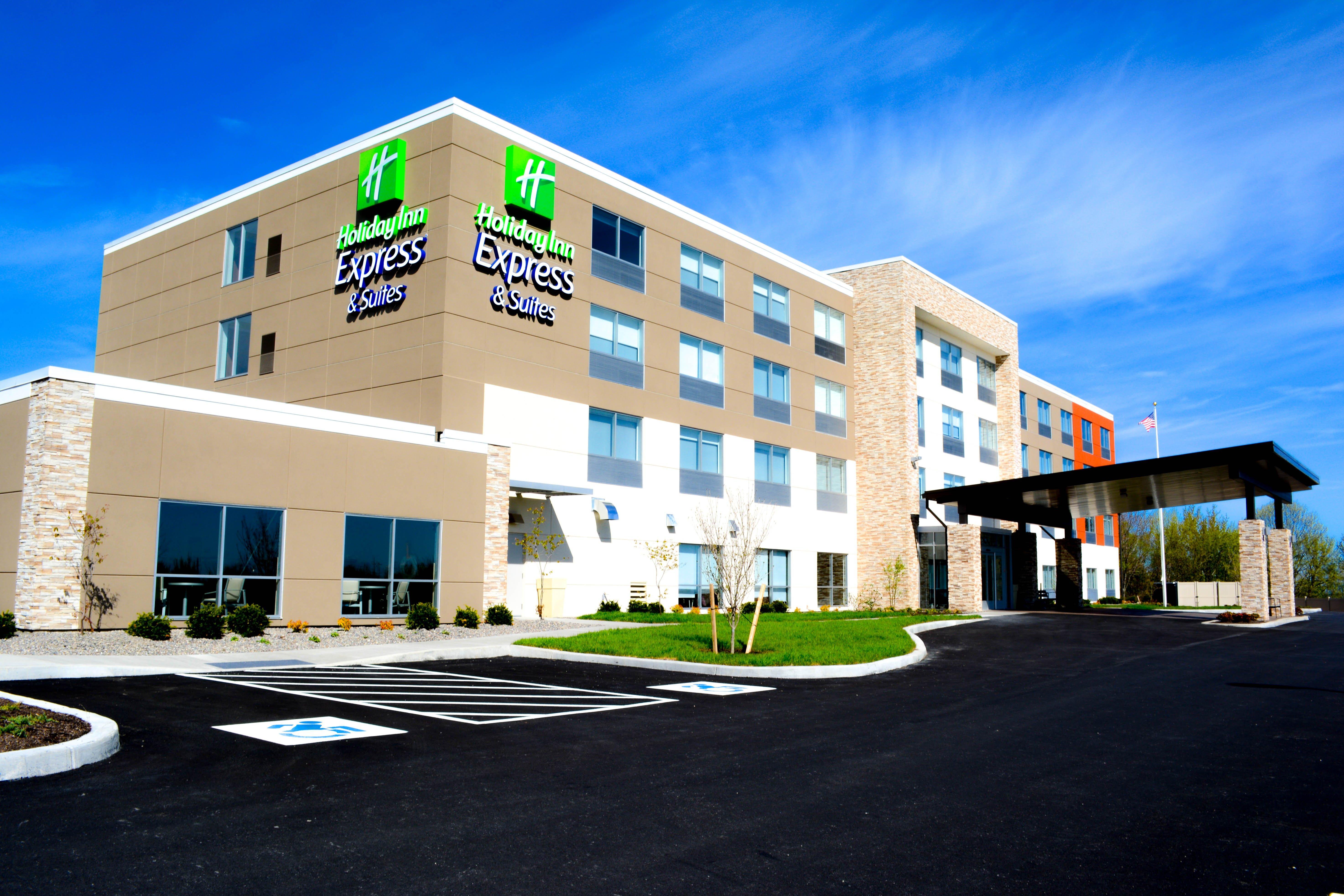 Holiday Inn Express & Suites Oswego By Ihg מראה חיצוני תמונה